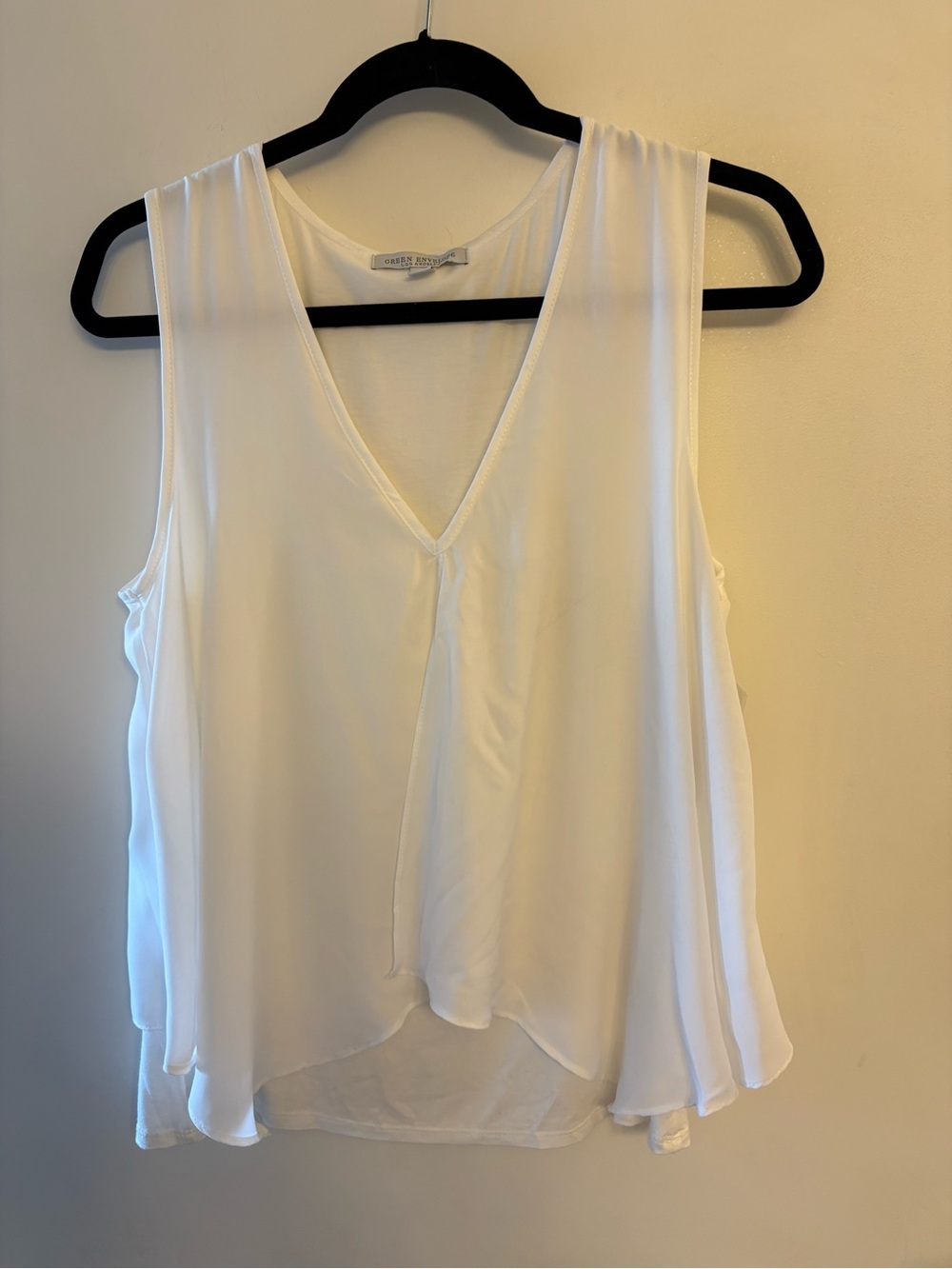 Green Envelope LA White V-Neck Sleeveless Layered Blouse Size M made in the USA